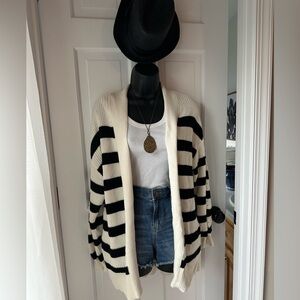 Universal Threads- Cream/white and black striped cardigan with pockets. size XS